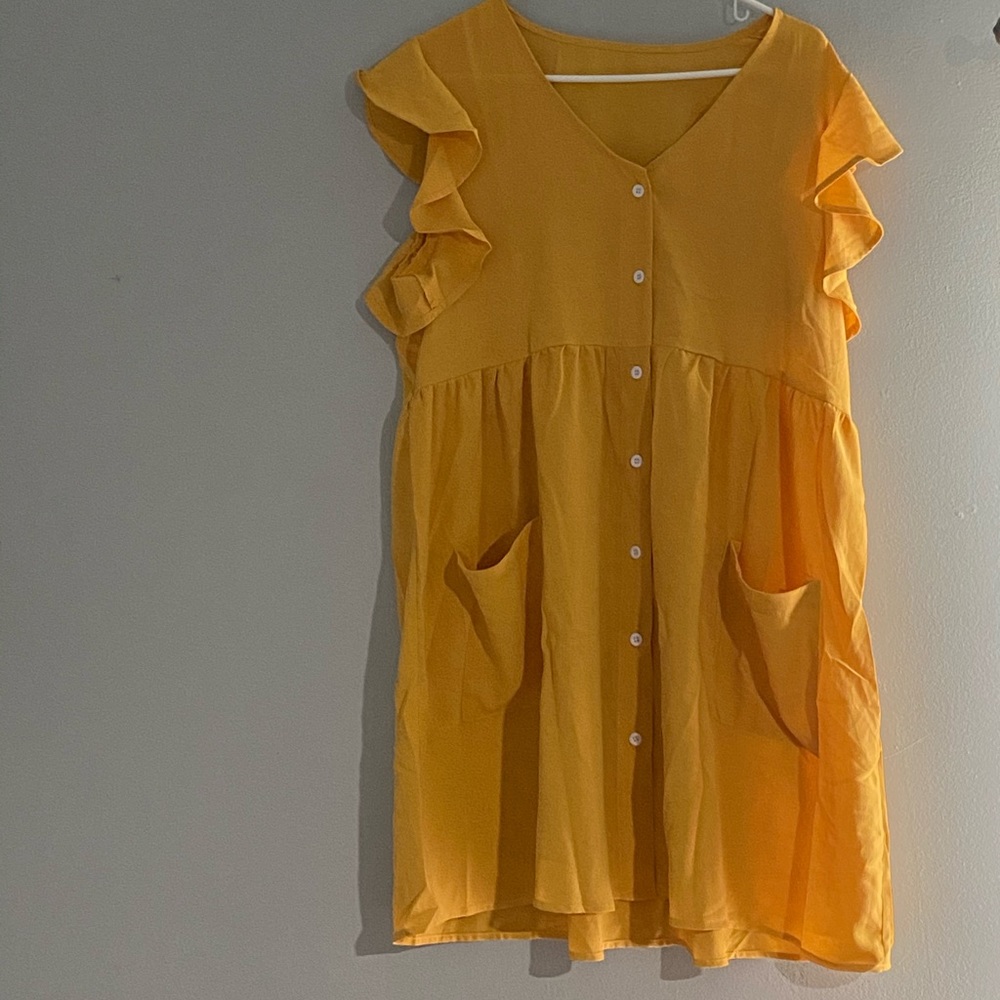Dual pocket butterfly sleeve smock dress